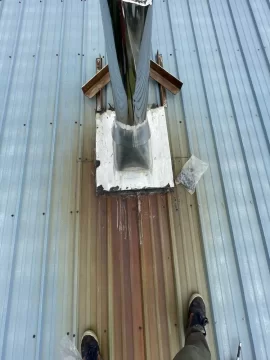 [Hearth.com] Roof rusting below chimney