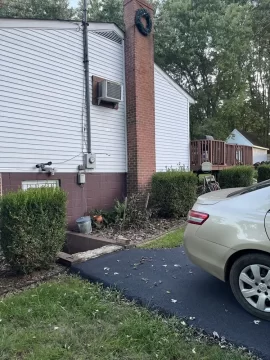 [Hearth.com] Chimney Pulling Away from House and Loose/Detached