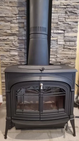 [Hearth.com] Stove Pipe Oval to Round Connector on Defiant