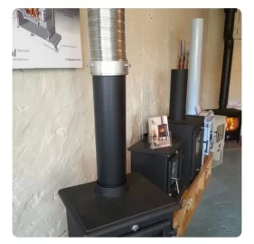 [Hearth.com] Flexible liner directly on stove (no black pipe between stove and flexible)