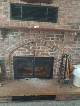 [Hearth.com] Wood burning fireplace, glassdoors masonary chimny SMOKEY SMELL