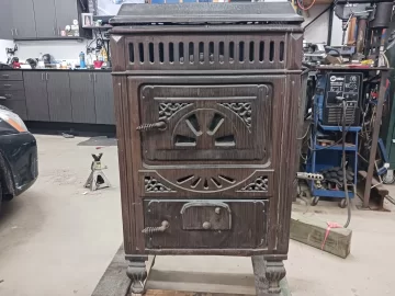 [Hearth.com] Help identifying old wood stove