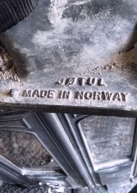 [Hearth.com] Can anyone please help in identifying this Jøtul?