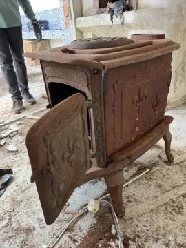 [Hearth.com] I would like to have an ID in this wood stove, please