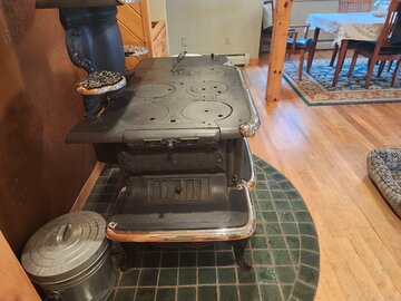 [Hearth.com] What generation is this Crawford Royal Village cookstove and can I/should I get it repaired?