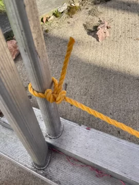 [Hearth.com] Polypropylene rope last frayed threads broke on the 35 y/o 24 ft aluminum extension ladder?