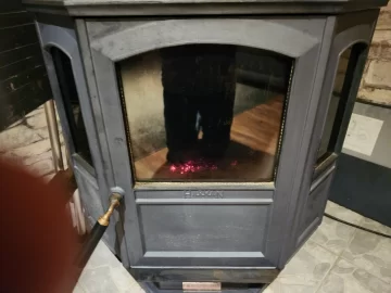 [Hearth.com] Harman Invicible T burn/flame/smoke issue