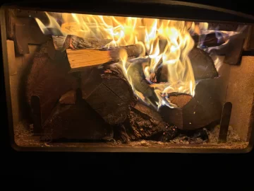 [Hearth.com] What Is In Your Stove Right Now?