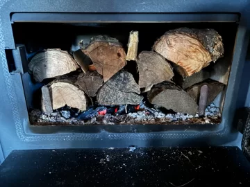 [Hearth.com] What Is In Your Stove Right Now?