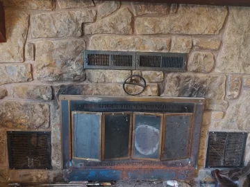 [Hearth.com] Can someone identify this fireplace?