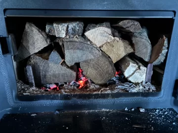 [Hearth.com] What Is In Your Stove Right Now?