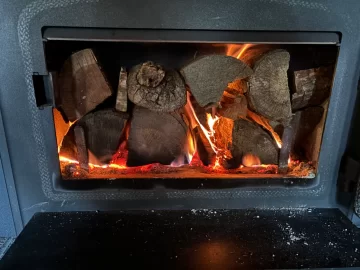 [Hearth.com] What Is In Your Stove Right Now?