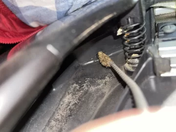 [Hearth.com] Toyota Camry Sunglass holder water leak. - Fix?