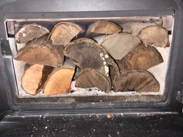 [Hearth.com] What Is In Your Stove Right Now?