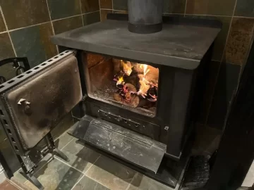 [Hearth.com] Help Identifying a Arrow Stove