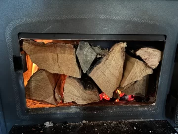 [Hearth.com] What Is In Your Stove Right Now?