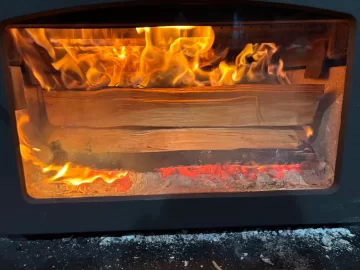 [Hearth.com] What Is In Your Stove Right Now?