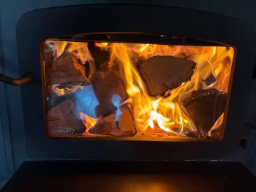 [Hearth.com] What Is In Your Stove Right Now?