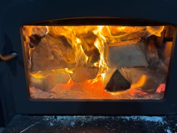 [Hearth.com] What Is In Your Stove Right Now?