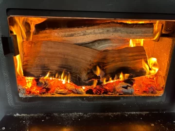 [Hearth.com] What Is In Your Stove Right Now?