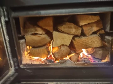 [Hearth.com] What Is In Your Stove Right Now?