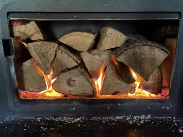 [Hearth.com] What Is In Your Stove Right Now?