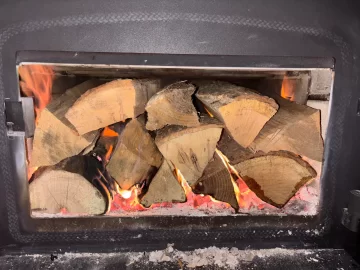 [Hearth.com] What Is In Your Stove Right Now?