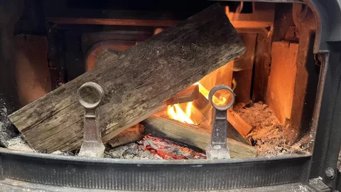 [Hearth.com] What Is In Your Stove Right Now?