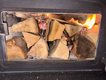 [Hearth.com] What Is In Your Stove Right Now?