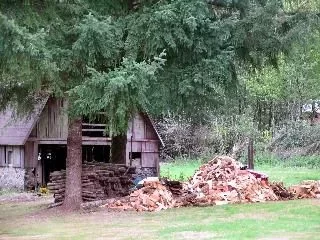 [Hearth.com] Winter wood & Barn