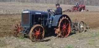 [Hearth.com] Antique tractor plow day with pics