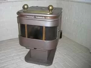 [Hearth.com] Does anyone know a name of this Pellet Stove MFG????