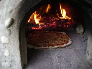 [Hearth.com] A few more pizza pictures