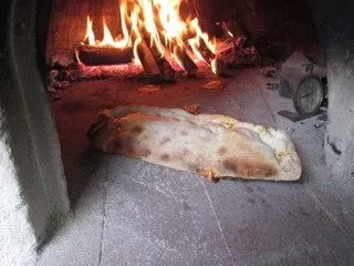 [Hearth.com] Wood fired oven - Calzones