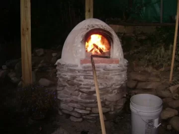 [Hearth.com] Wood fired oven - Margherita pizza