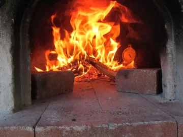 [Hearth.com] Wood fired oven- cinnamon rolls.