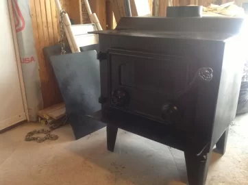 [Hearth.com] Can anyone identify this Wood burning stove?????