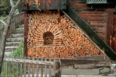 [Hearth.com] Cool stacks of firewood....