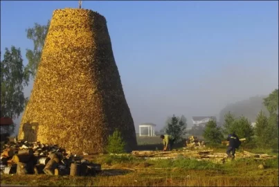 [Hearth.com] Cool stacks of firewood....