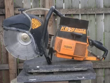 [Hearth.com] What is the better chainsaw brand?