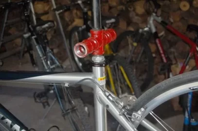 [Hearth.com] Ghetto Bike Work Stand