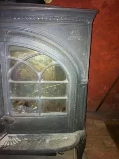 [Hearth.com] Broken glass door on Jotul stove