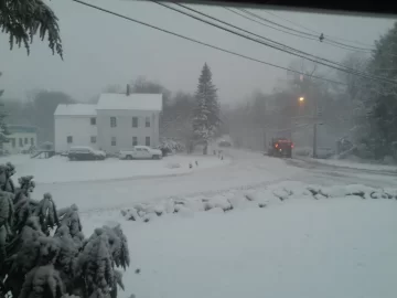 [Hearth.com] Documenting Blizzard Feb-2013 in photos