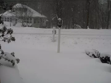 [Hearth.com] Documenting Blizzard Feb-2013 in photos