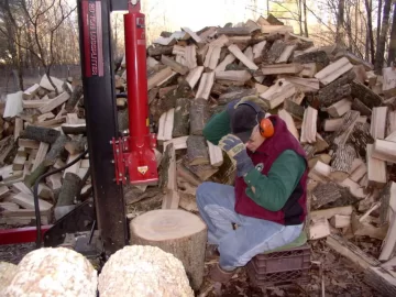 [Hearth.com] Splitting wood