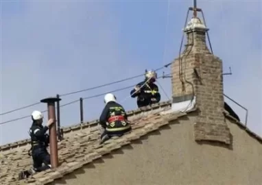 [Hearth.com] New & old stoves and chimney installed at the Sistine Chapel