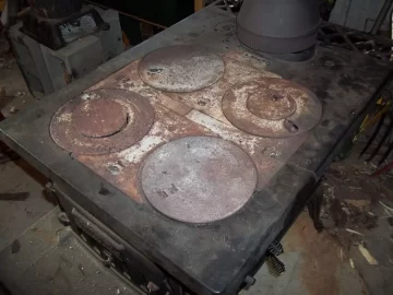 [Hearth.com] Old Wood/Coal Stove Turning White