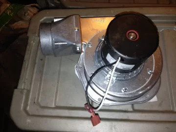 [Hearth.com] Englander 25-PDVC Exhaust blower Exhuastion and a little rusty! ! !